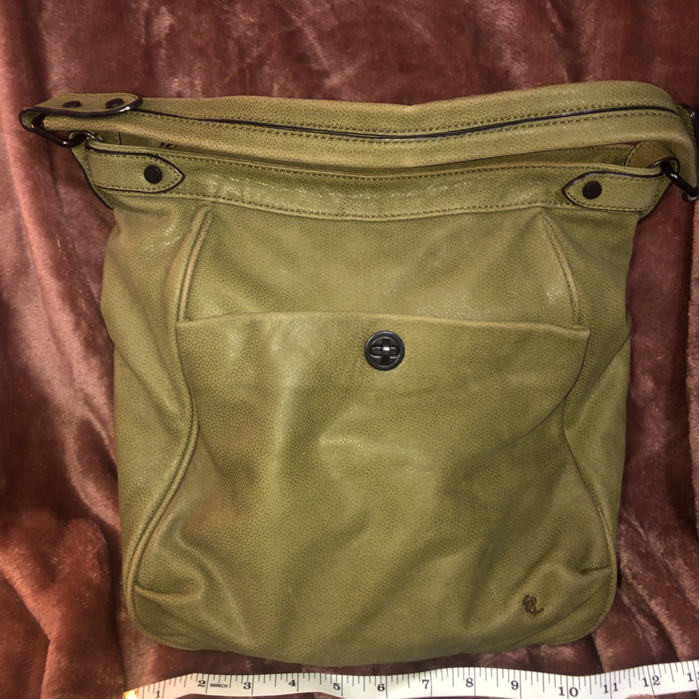 Green over the shoulder Purse